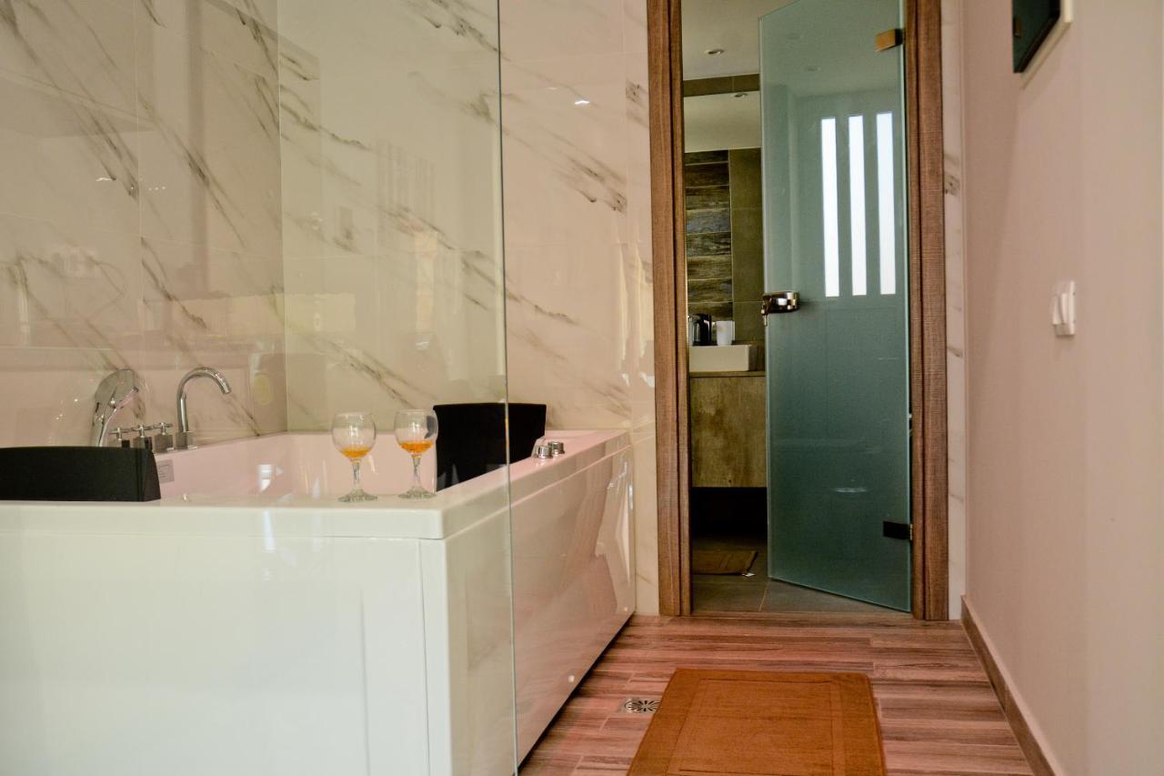 Dafni Luxury Suites Athén Kültér fotó